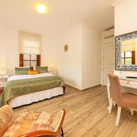 Zemira Garden Otel 5*