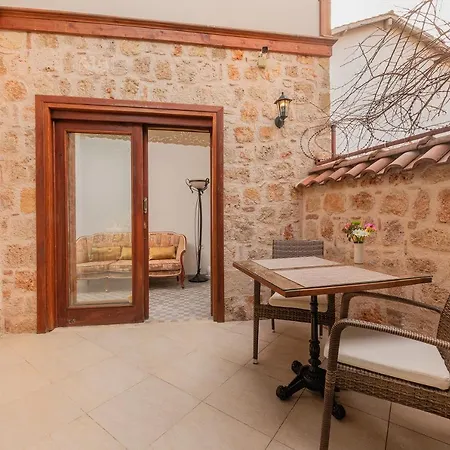Otel Zemira Garden