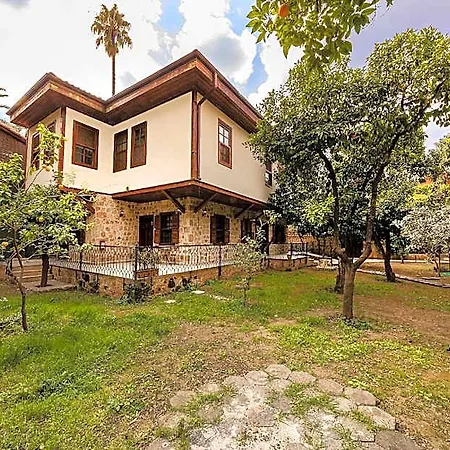 Zemira Garden