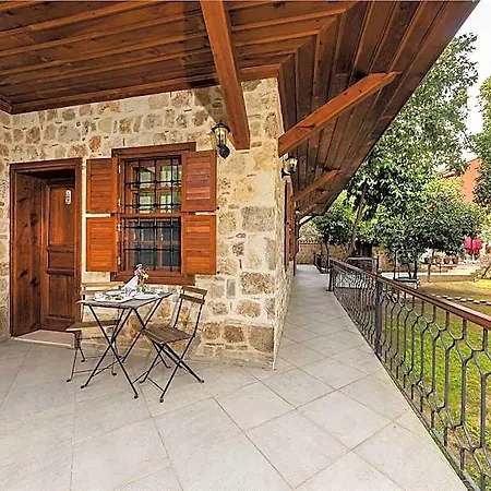 فندق Zemira Garden أنطاليا