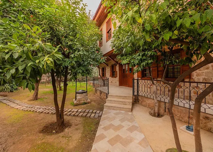 Zemira Garden Hotel 5*