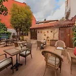 Zemira Garden Otel
