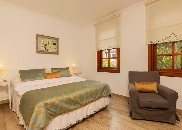 Zemira Garden فندق أنطاليا