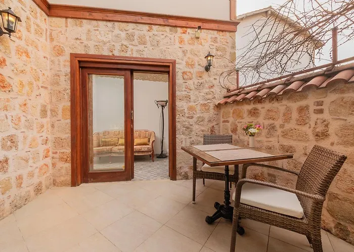 فندق Zemira Garden