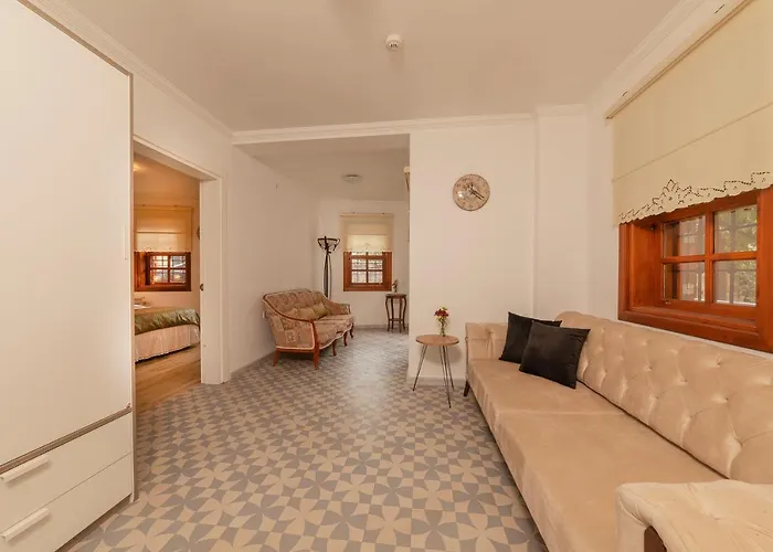 Zemira Garden أنطاليا