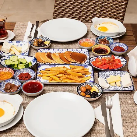 Hotell Zemira Garden